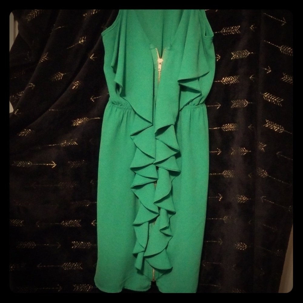 Zip Up Flowing Elastic Waistline Dress